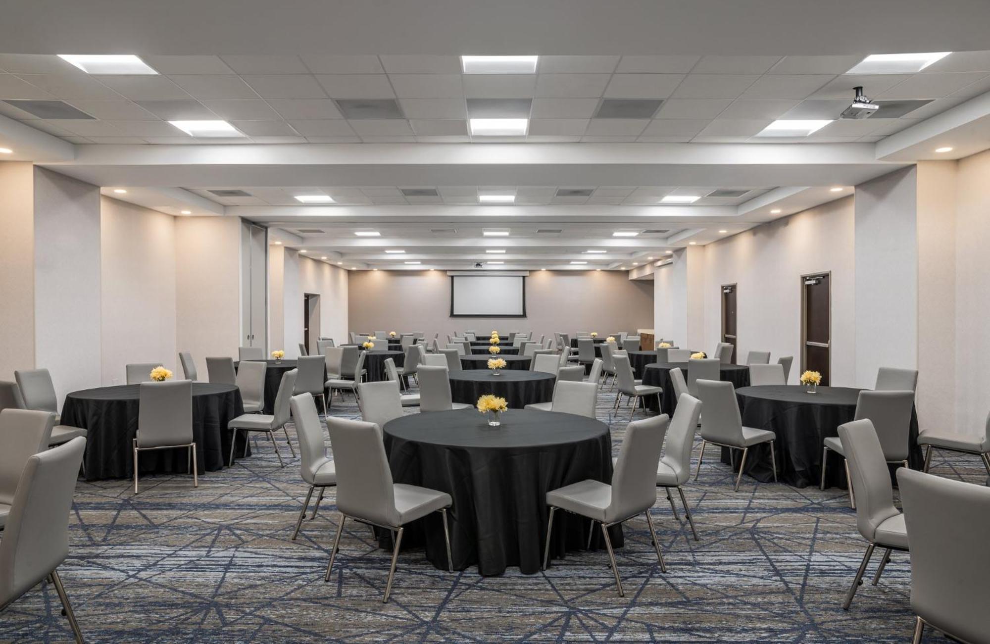 Holiday Inn Express Richmond By Ihg Buitenkant foto