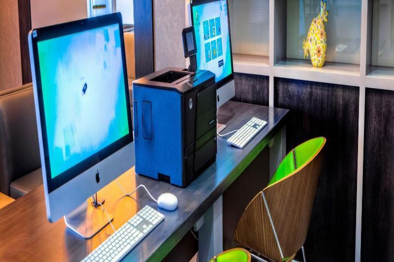 Holiday Inn Express Richmond By Ihg Buitenkant foto